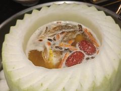 -得意咚瓜·顺德鱼生·冬瓜火锅(深圳首店)