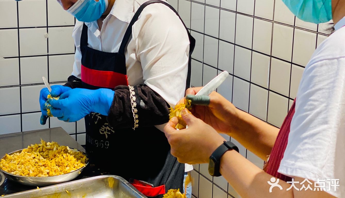 人均不到200佛跳墙蟹粉面都吃到！这家蟹谷面yyds