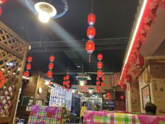 大堂-人民公社铁锅炖·东北菜(卫国道店)