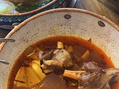 -毛辣果·贵州红酸汤牛肉火锅(西单店)