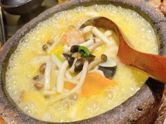 石锅小煮鲜杂菌-敏珠拉姆藏餐·南京厨房(富春江东街店)