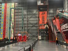 -极限PLAY运动娱乐新世界·团建派对潮玩休闲馆·室内蹦极高空游乐园