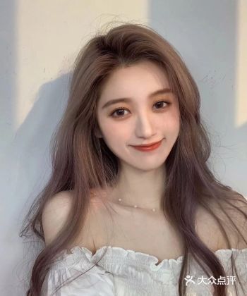 显白发色奶茶灰色女生发色秋冬季发色推荐头发颜色泉州染