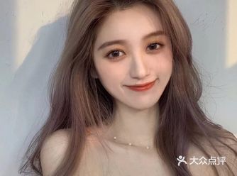 显白发色奶茶灰色女生发色秋冬季发色推荐头发颜色泉州染