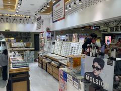 -美式眼镜·授权蔡司.依视路.尼康.豪雅.明月(人民广场店)