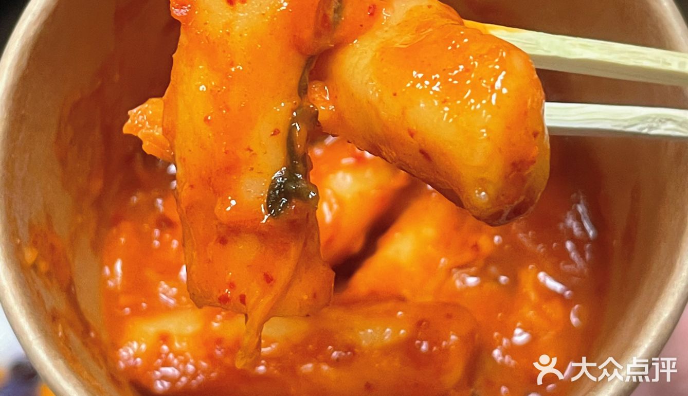 在漳州古城就可以吃到韩剧里面的辣炒年糕和鱼饼