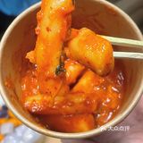 在漳州古城就可以吃到韩剧里面的辣炒年糕和鱼饼