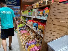 -良品铺子(白云新世界店)