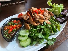 -Chom Cafe and Restaurant