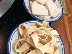 -三里屯土灶炖公鸡地锅鸡(江东店)