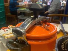 百岁牛骨头汤-龚印记牛骨牛杂屋·四代传承(珠影星光城店)