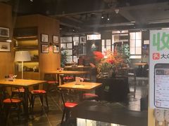 -JINNS锦时 steak&pizza(浸信会礼拜堂旧址店)