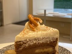 香蕉巧克力蛋糕-悟白咖啡WoobyCafe