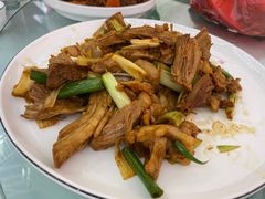 -巩本明鱼屋子