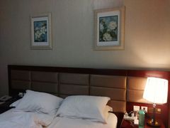 -西港航空酒店(银川南门广场机场巴士店)