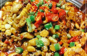 Spicy Stir-Fried Bullfrog in Flat Pan