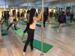 -华翎国际钢管舞培训