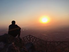 -鬼笑石后山停车场