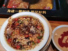 -老牌坊云南鱼豆花火锅(爱建店)