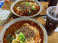 -丁丁猫重庆小面(徐州路店)