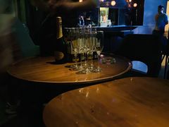 -The ROOF (通盈中心店)