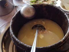 -鲁朗纳麦石锅鸡庄园