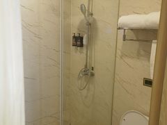 -维也纳酒店(苏州东方之门金鸡湖店)