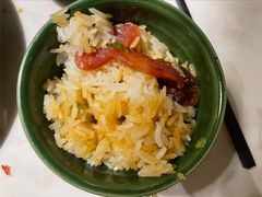 广式腊味煲仔饭-狐狸爱上椰子鸡(滨江星光大道店)