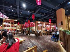 大堂-老滇山寨•云南特色菜•地方菜•民族风情歌舞表演(金碧店)