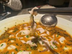 老坛酸菜鱼-周渝食惦·酸菜鱼精致川菜(横岗店)