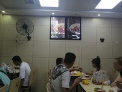 -江三王记牛杂馆(总店)