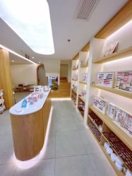 -摩睫+皮肤管理·科学美容中心