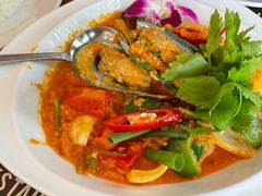 -Chom Cafe and Restaurant