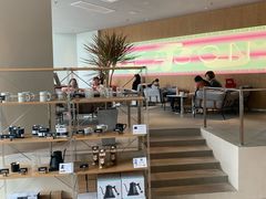 面包甜点陈列柜-科学家咖啡(海岸城店)