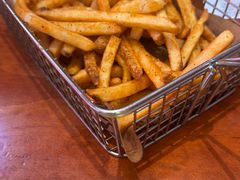 -BHC炸鸡(明洞总店)