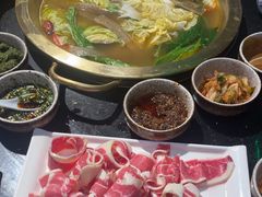 -顶顶汤火牛排火锅·经典铜锅涮肉