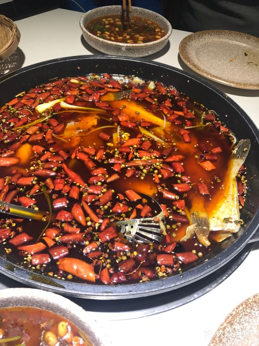 香榭老街耗儿鱼(长嘉汇店)-香辣耗儿鱼-菜-香辣耗儿鱼图片-重庆美食