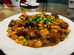 黄豆花生煨猪尾-梁溪河畔·吉府花园(南长街南下塘店)