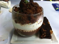 -植物园哈利亚餐厅