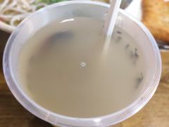 -鑫花溪牛肉米粉(人民广场店)