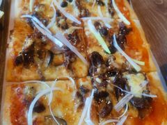 炙烤澳洲牛肉比萨（大方薄底）-必胜客(安盛金马店)