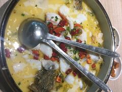 酸菜清汤鲈鱼-石头咕(葵蓬店)