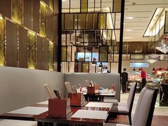 -广州万富希尔顿酒店·感趣自助餐厅·金秋蟹宴生蚝海鲜刺身