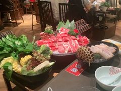 -捞王锅物料理(上海世茂广场店)