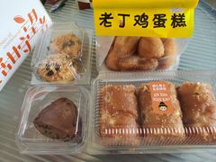 -金色麦甜糕点(面包.蛋糕.华苑店)