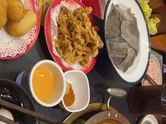 -沸炉重庆老火锅(军事博物馆店)