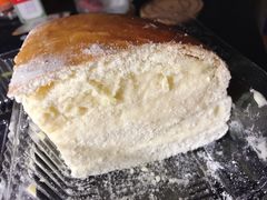 CY皇冠芝士包-bItBakery(岭南站店)