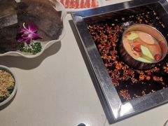 -二荆条·蜀鲜汇城市森林火锅