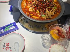 小怪兽招牌大虾排骨鸡爪煲-徐记小怪兽肉蟹煲店(哈西万达金街店)