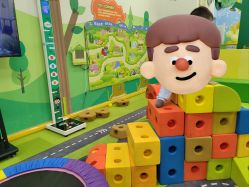 -莫莉幻想儿童乐园(武汉保利广场店)